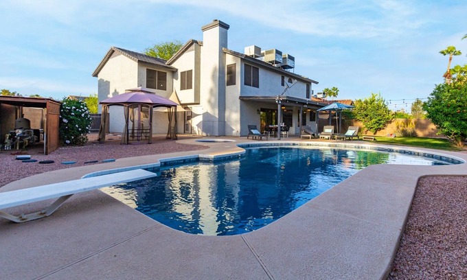 Paradise Valley Village Casa | Grandview Scottsdale 4 Bedroom Home by Redawning
