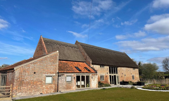 Filby Casa | Grange Farm Barn