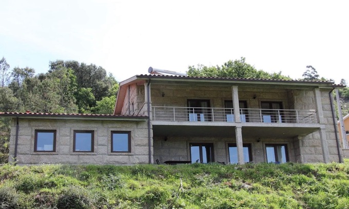 Cabril Otro | Granite Lodge ubicado en el corazón del Parque Nacional Peneda Gerês.