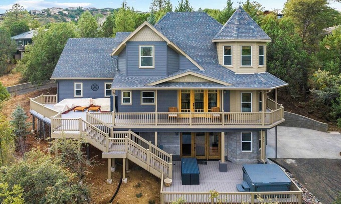 Prescott Casa | Granite Pines Chalet