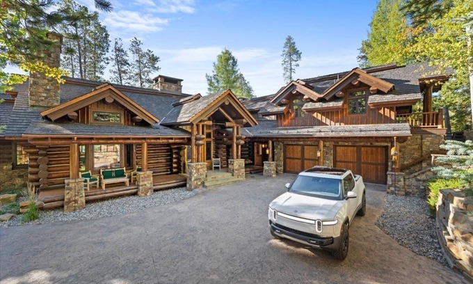 Teton Village Casa | Granite Ridge Luxury Vacation Paradise-Sleeps 14-Hot Tub #RusticChaletJH