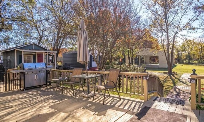 Bonham Casa | Granny Lou’s Attic at Four Winds