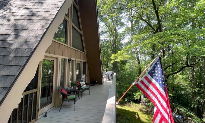 Andrews Cabina | Granny Squirrel Getaway