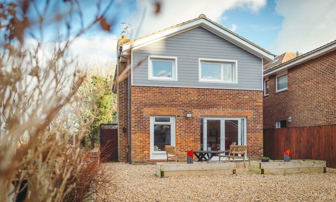 Eastbourne Seafront Casa | Granville Heights - welcoming 3-bed family home
