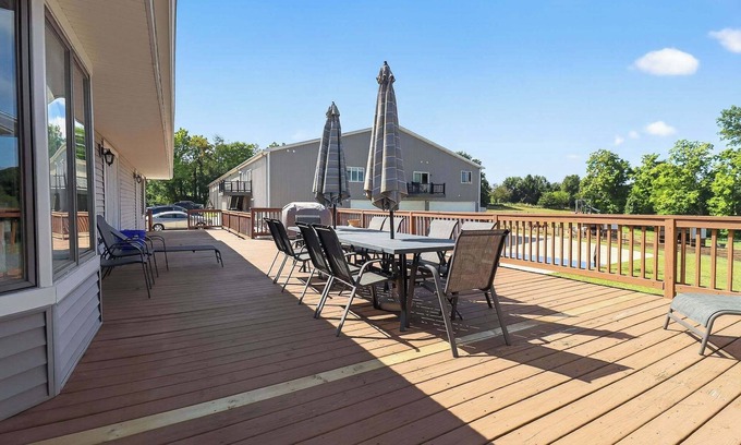 Grass Lake Casa | Grass Lake Retreat with Game Room & Fire Pit