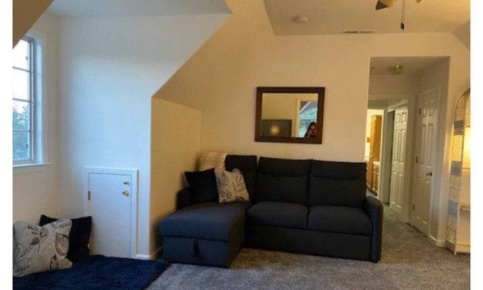 Felton Casa | Gray Gables Upstairs Retreat