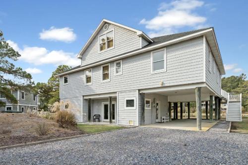 Deep Hole Casa | Gray Pearl