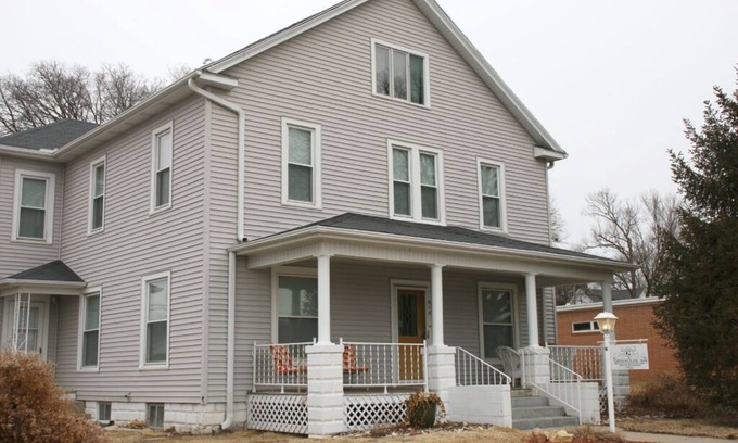 Fairbury Cama Y Desayuno | Grayhouse Inn - Room #9