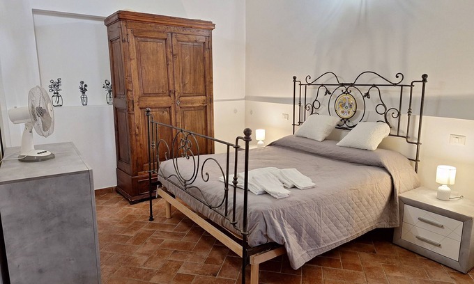 Guzman Apartamento | Grazioso Appartamento Fresco Naturale Situato nel Cuore di Bevagna