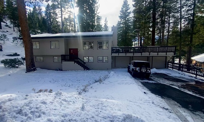 Tahoe Village Casa | Gre3/4 mi. from HEAVENLY NV LIFTS! Casinos & Event Ctr.-3 mi.! Sleeps 12