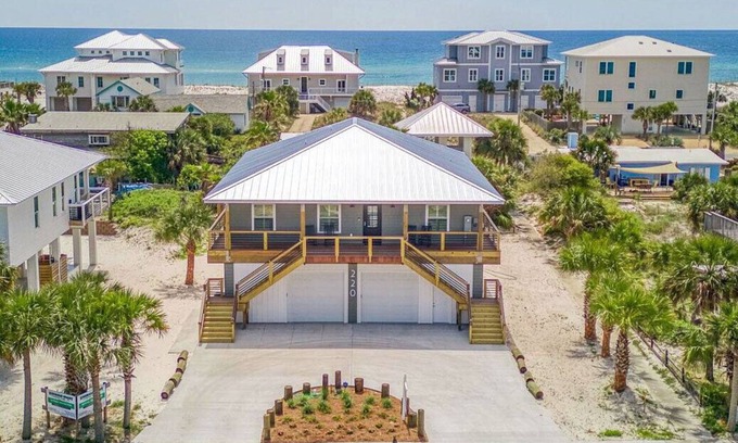 Villa Primera Casa | Great 4 bedroom, 2.5 bath home on beautiful Pensacola Beach!