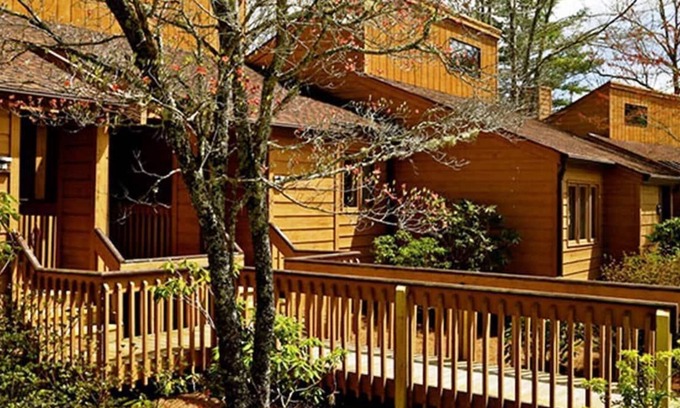 Sapphire Complejo | Great Adventure in North Carolina! 3 Serene Units, Ski Equipment Rentals
