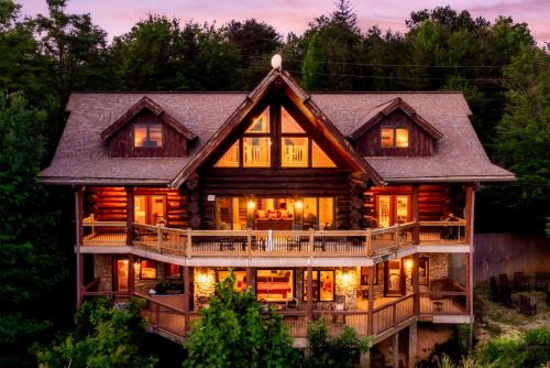 Pittman Center Chalet De Esquí | Great Alpine - 4 KingSuites- October Deals-Views-Hot Tub-FirePit-GameRm