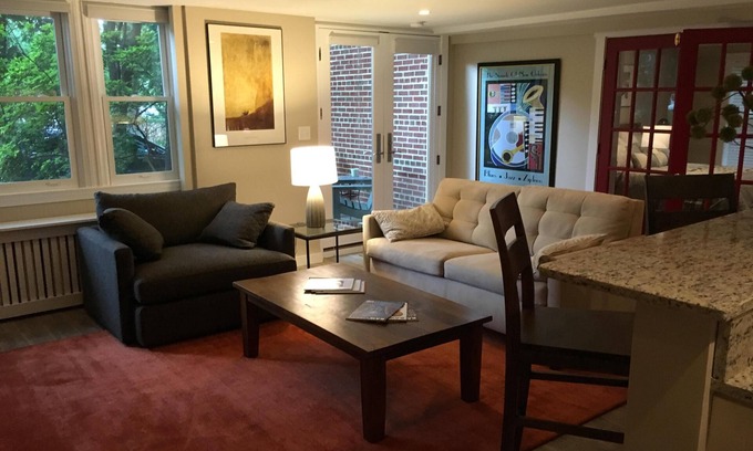 North Cleveland Park Apartamento | Excelente apartamento en el hermoso vecindario de DC