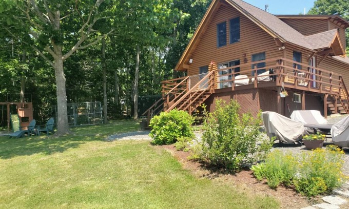 Ellsworth Cabina | Great cabin on a tidal river, just minutes from Acadia National Park.