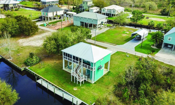 Bay St Louis Casa | Great Escape -2 Br 2Ba Waterfront Bay St Louis MS