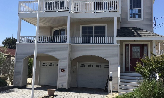 Ship Bottom Casa | Gran diversión familiar en un bloque de playa! Cerca de todo en LBi