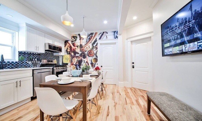 Dorchester Casa | Great for large group mins from DowntownBostonFenway Convention Grill Free Prkg
