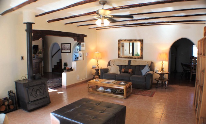 West Alameda Casa | EXCELENTE PARA GRUPOS PEQUEÑOS O FAMILIAS: ¡SOLO 5 MILLAS PARA PLAZA!