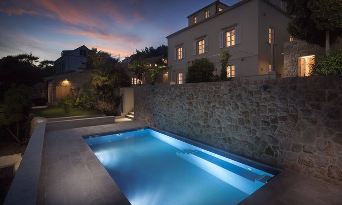 Pile Villa | Villa Orti - Dubrovnik, una propiedad bellamente restaurada del siglo XIX.
