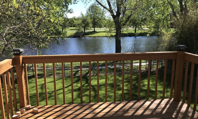 Wichita Casa | Gran escapada con vistas al lago!