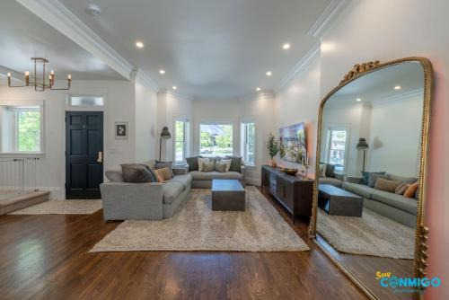 Central City Casa | Great Godfrey