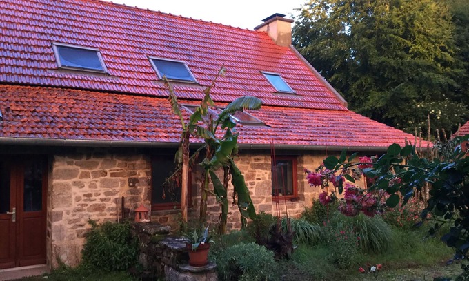 Guidel Casa | Great home for family vacations, yoga or meditation workshops.