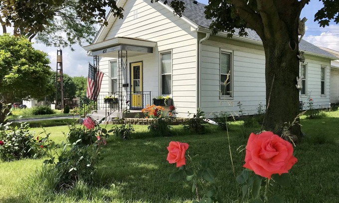 La Salle Casa | Great Homebase Bungalow - 10 Mins to Starved Rock!
