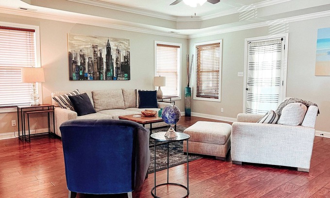 Clarksville Casa | Great house in Clarksville! Located by Hospital