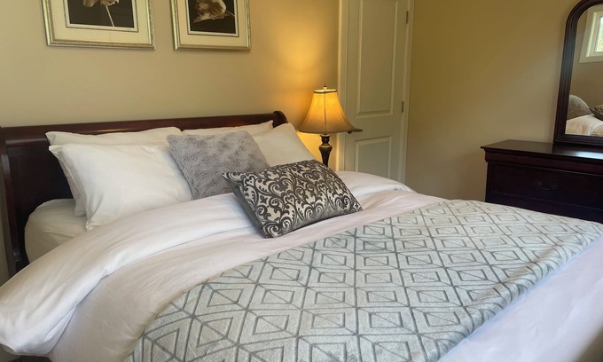 Inglewood Casa | Great house in Inglewood, walking distance to Zoo, Downtown, Restaurants