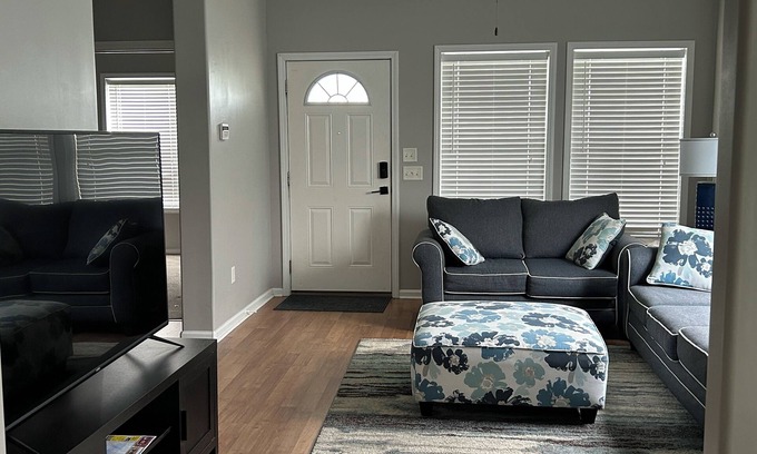 Arabi Casa | Great house in quiet neighborhood near many attractions! Minutes to New Orleans.