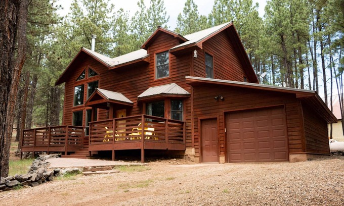 Angel Fire Casa | Great house two miles to the ski lift and closer yet to the golf course.