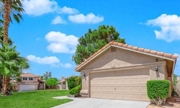 Green Valley Casa | GREAT HOUSE UNIQUE LOCATION 2 bed 2 baths long term 1 to 12 months