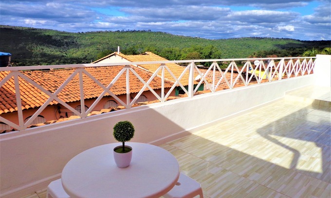 Lencois Casa | Gran casa w / temporada en hojas, con vistas a la ciudad y las montañas.