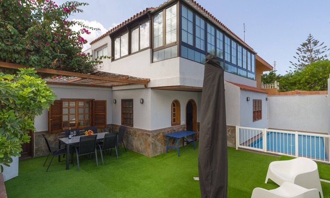 San Agustin Chalet De Esquí | Great house with Pool S.Agustín By CanariasGetaway