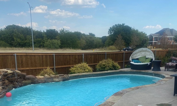 Roanoke Casa | Great huge house wz swimming pool two story ,huge backyard