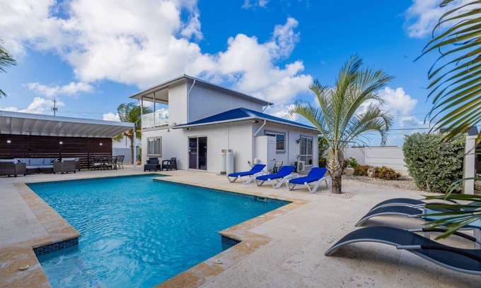 Cunucu Abao Casa | Great intro rates! Pool and patio just completed!