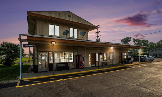 South Haven Hotel | Great Lakes Inn & Suites