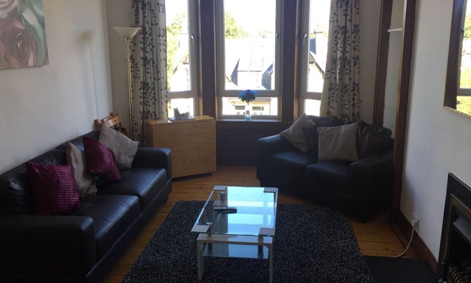 Whiteinch Apartamento | Great Location 2 Bedroom Scotstoun Flat