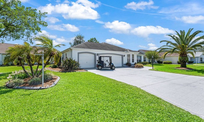 The Villages Casa | GREAT LOCATION BETWEEN SPANISH SPRINGS SQUARE & LAKE SUMTER LANDING