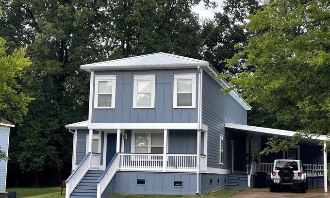 Starkville Casa | Great location, home away from home!