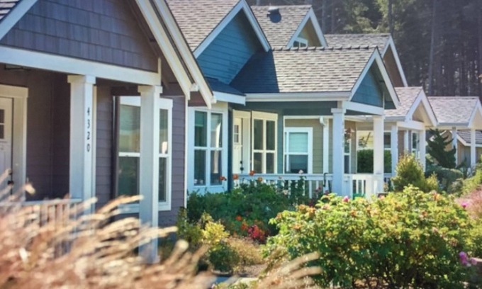 South Beach Casa | Great Location in Newport
