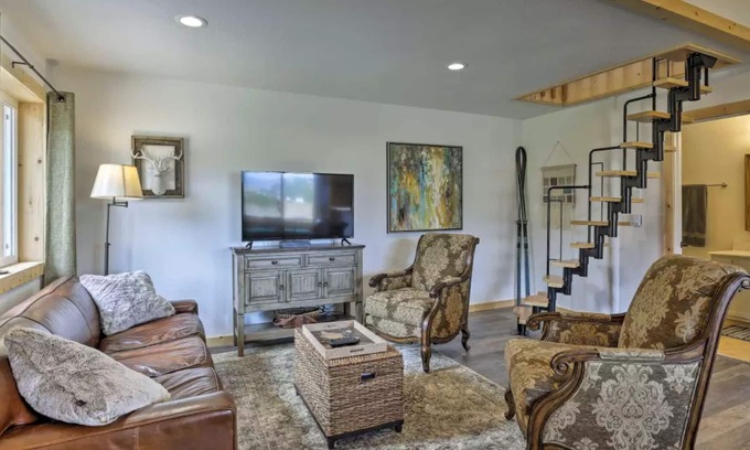 Summit Cove Casa | GREAT LOCATION! Ski Breck & Keystone home to lift!