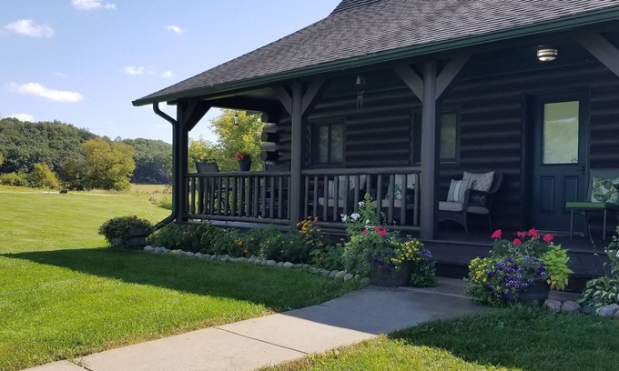 Lyndon Station Casa | Gran Log Home con un montón de espacio para relajarse, capacidad para 13