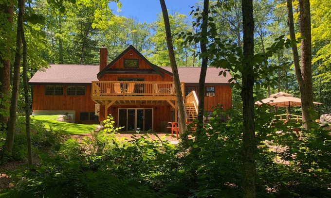 Moultonborough Casa | Family / Pet-2 Kings, Lg Loft, Pool Tbl / Ping pong / Air Hockey