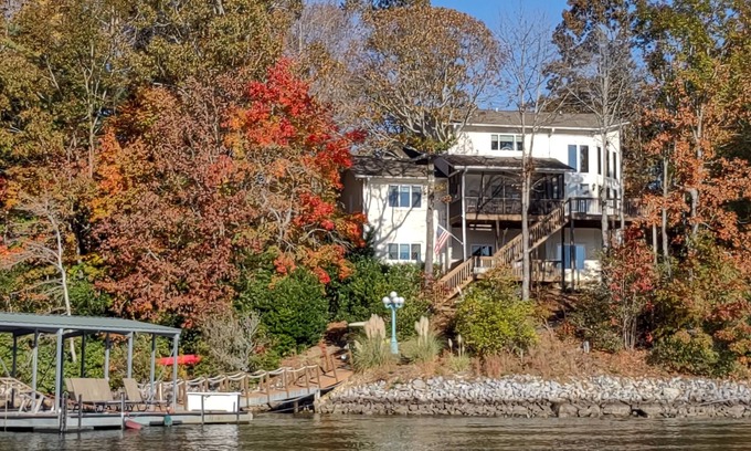 Turtlehead Casa | Gran casa de vacaciones de varias generaciones en el hermoso lago Keowee!