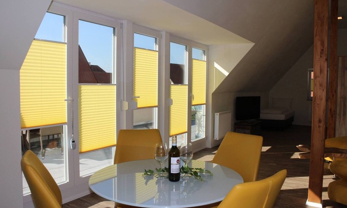Burgbernheim Casa | Estupendo apartamento tipo loft abierto con una fantástica terraza en la azotea
