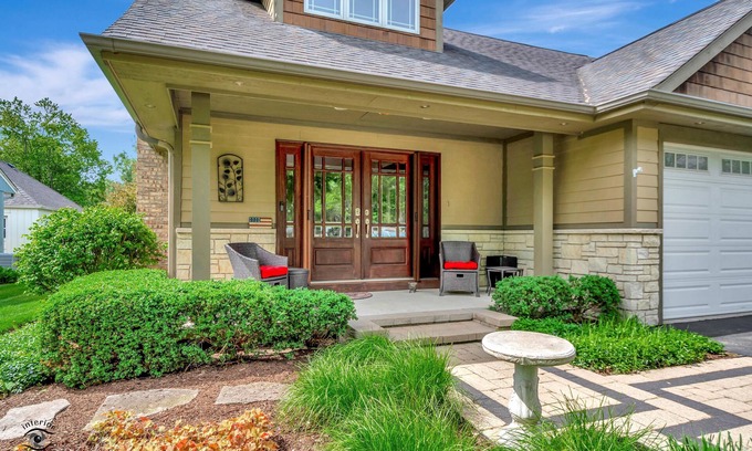 Warrenville Casa | Great place to stay in Warrenville