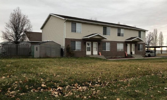 Layton Casa | Great PRIVATE Family HOME! Big 3 Bed 3 Bath Private Yard