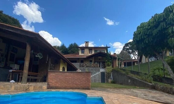 Jardim Shangri-La Casa | Gran Ranch en Atibaia con excelente ubicación y vistas de Big Stone